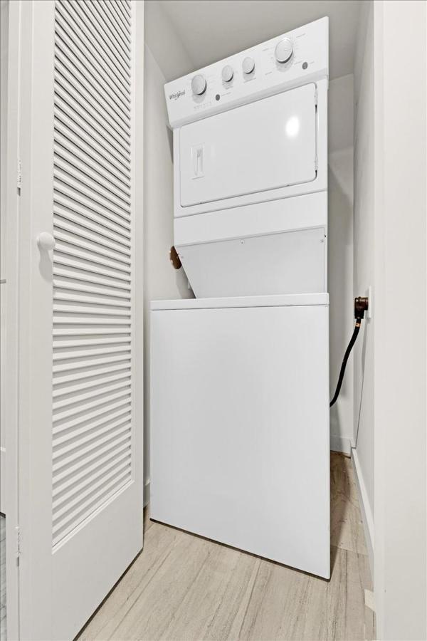 Devereaux Miami Luxury One-Bedroom And Studios מראה חיצוני תמונה