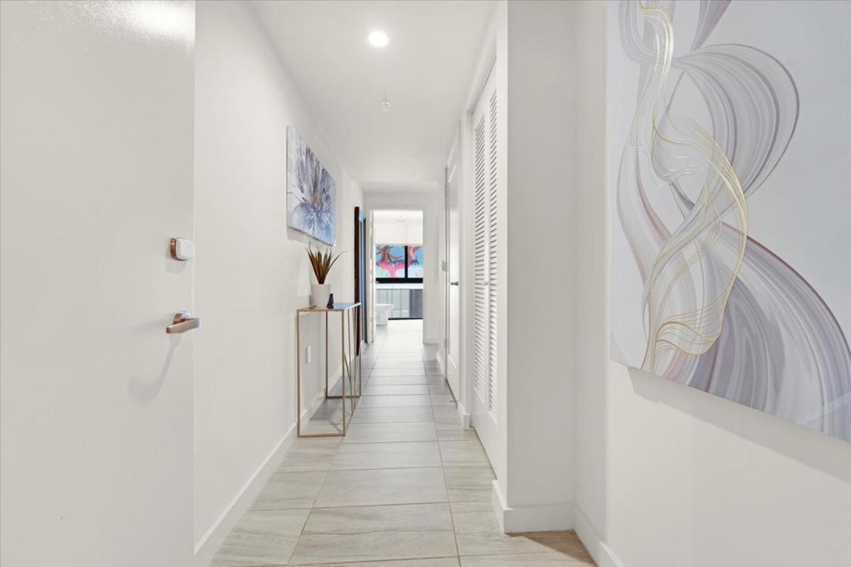 Devereaux Miami Luxury One-Bedroom And Studios מראה חיצוני תמונה