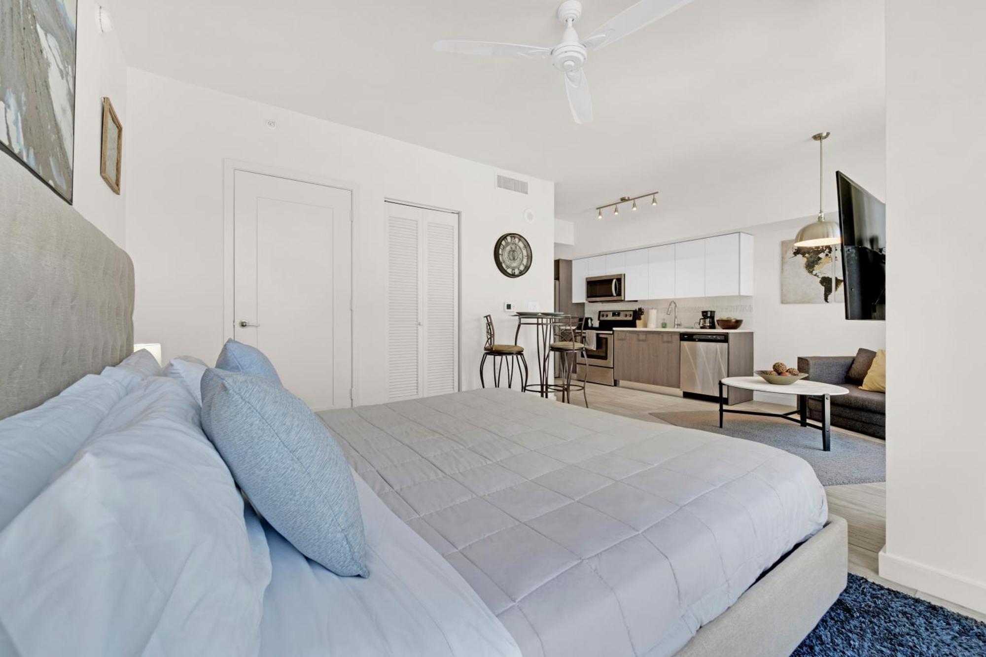 Devereaux Miami Luxury One-Bedroom And Studios מראה חיצוני תמונה