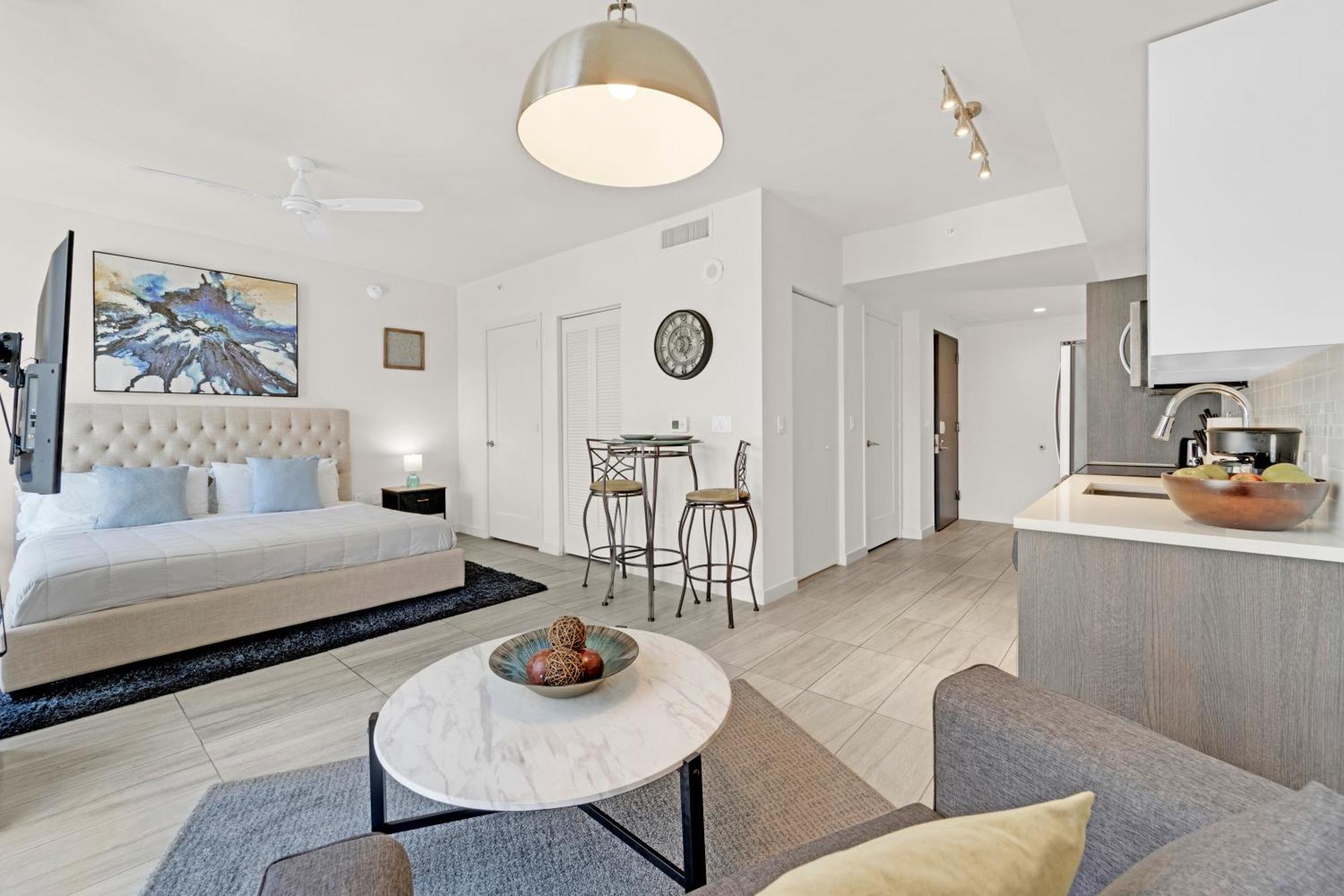 Devereaux Miami Luxury One-Bedroom And Studios מראה חיצוני תמונה